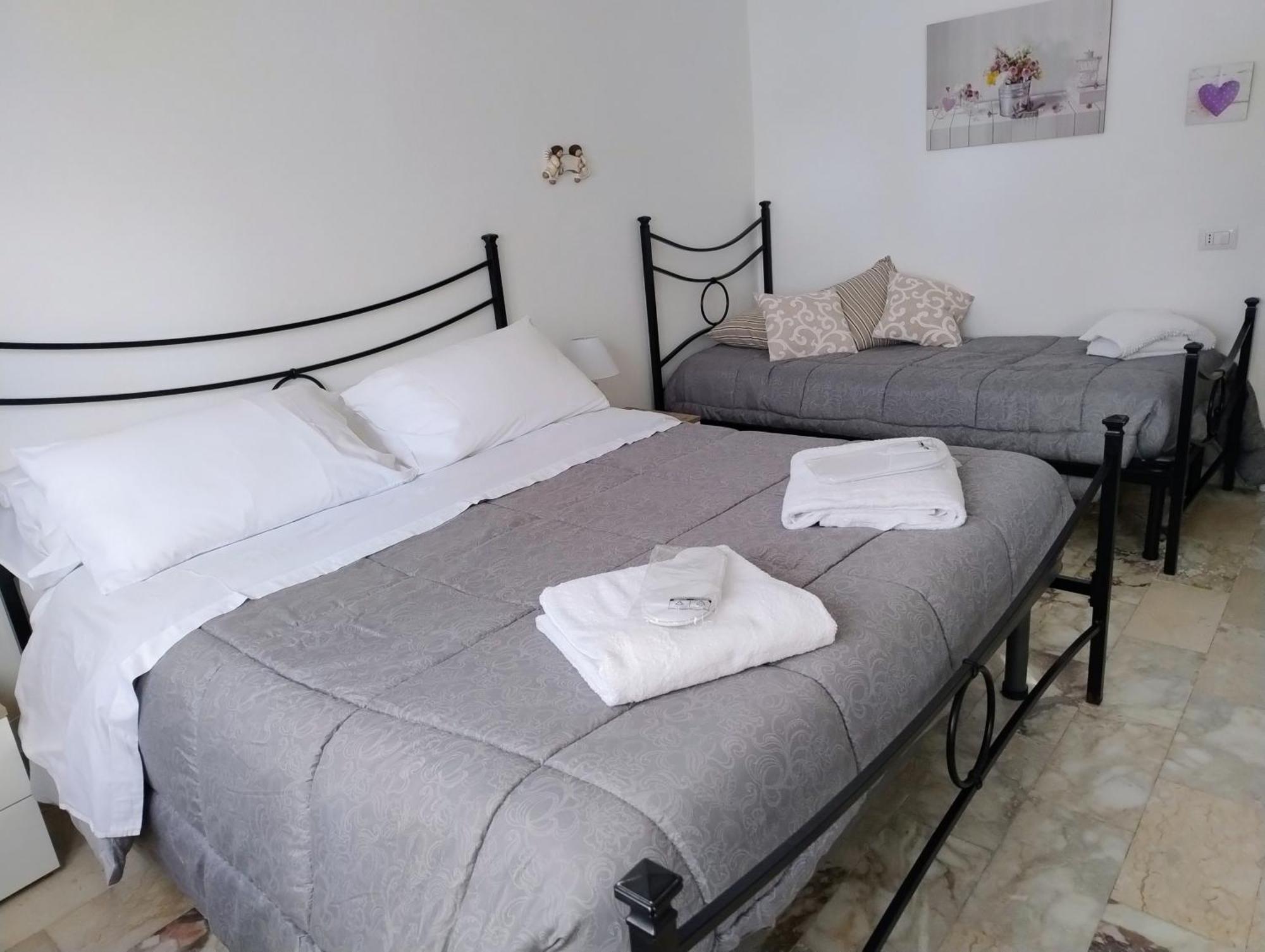 Bilocale Climatizzato A 850M Dalla Spiaggia Casa Katia Marina di Massa Extérieur photo