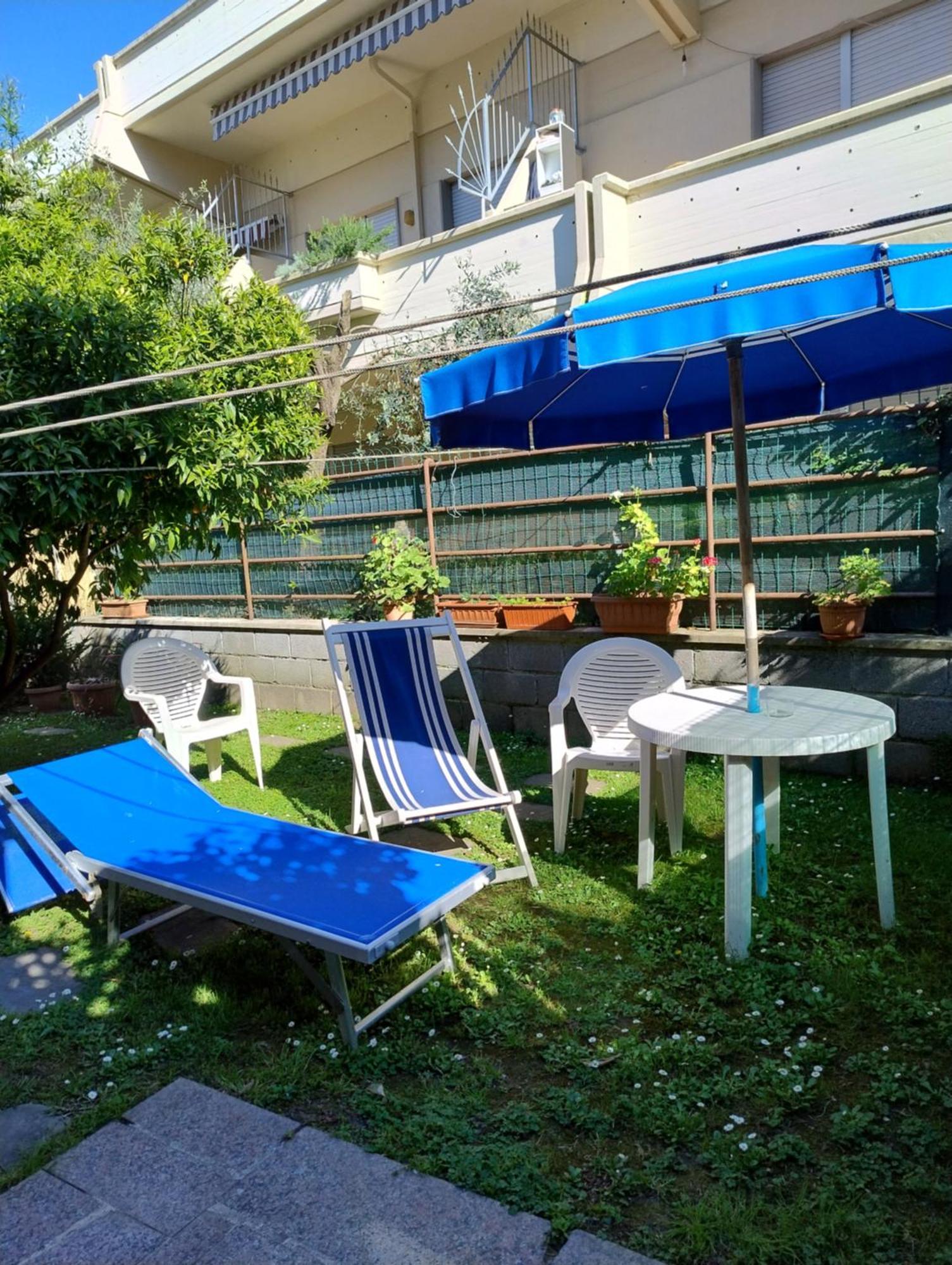 Bilocale Climatizzato A 850M Dalla Spiaggia Casa Katia Marina di Massa Extérieur photo