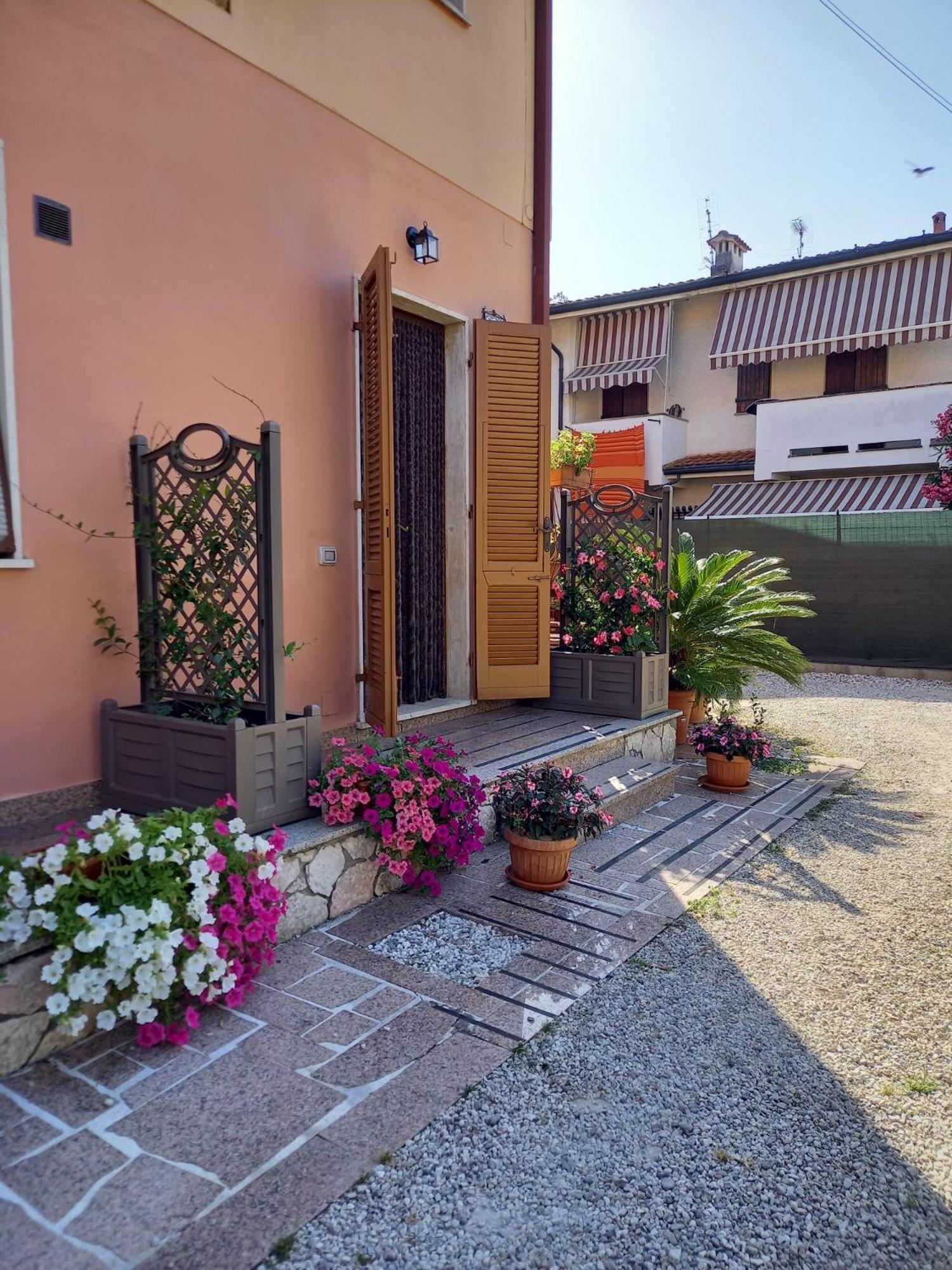 Bilocale Climatizzato A 850M Dalla Spiaggia Casa Katia Marina di Massa Extérieur photo